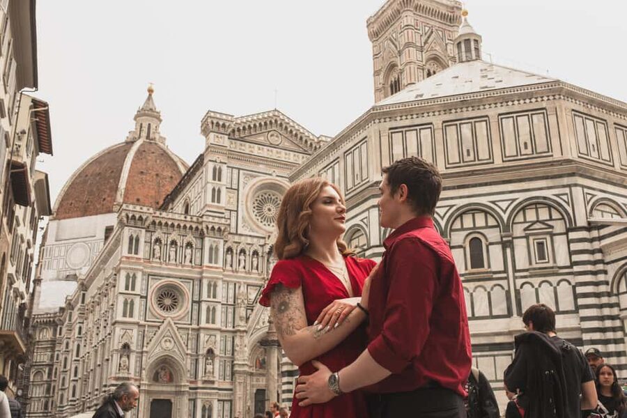 Florence: Amazing Photoshoot at the Duomo! - Why an early appointment may be the smart choice