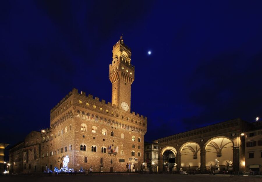 Florence at Night Bike Tour with Wine and Aperitivo Picnic - Why Florence is especially good after sunset