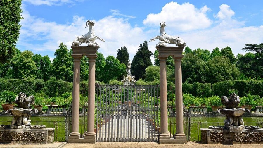 Florence Audioguide - TravelMate app for your smartphone - Santa Croce, Santa Maria Novella, and the city’s churches