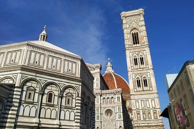 Florence: Best Of - with Tour Leader & Multilingual Audio Guide - The Uffizi square gives you Florence at a glance
