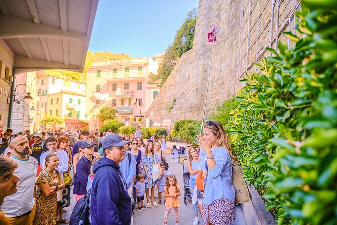 Florence: Cinque Terre Park Day Trip with Optional Street Food - How much value do you get for $60.52?