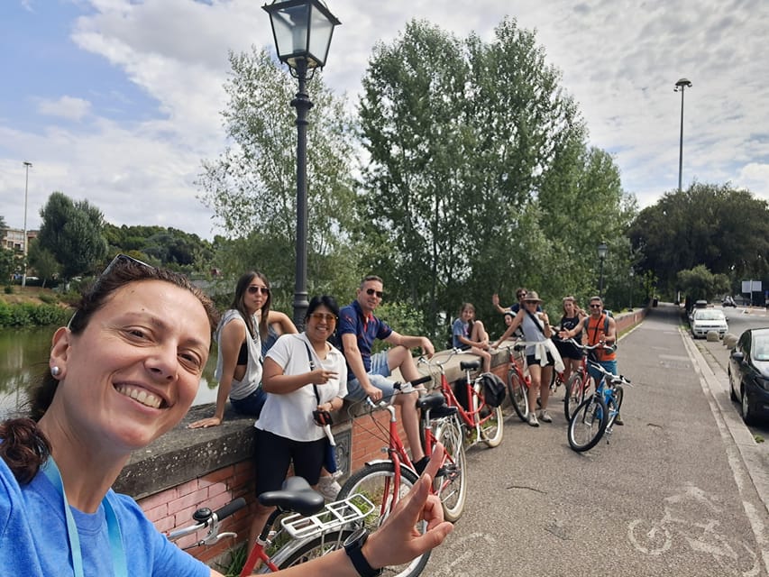 Florence: City Highlights Bike Tour - Uffizi, Palazzo Vecchio, and Piazza della Signoria