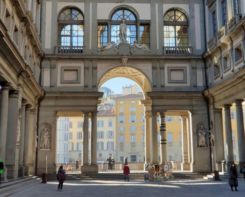Florence: City Highlights Guided Walking Tour - What the guide adds to the walk