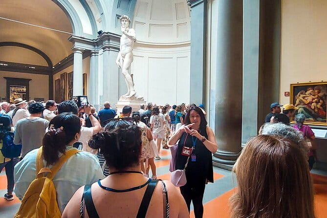 Florence: Combo guided tour, City, Uffizi, Accademia and David - The morning walk from Santa Maria Novella to Ponte Vecchio
