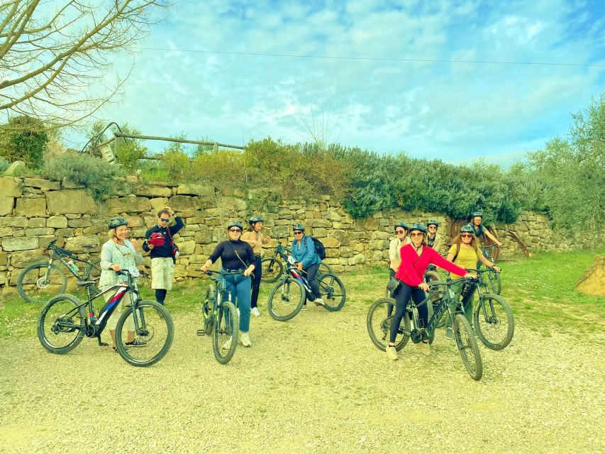 Florence: Country Ebike tour + Wine tasting in organic farm - Leaving Florence for the hills above the city