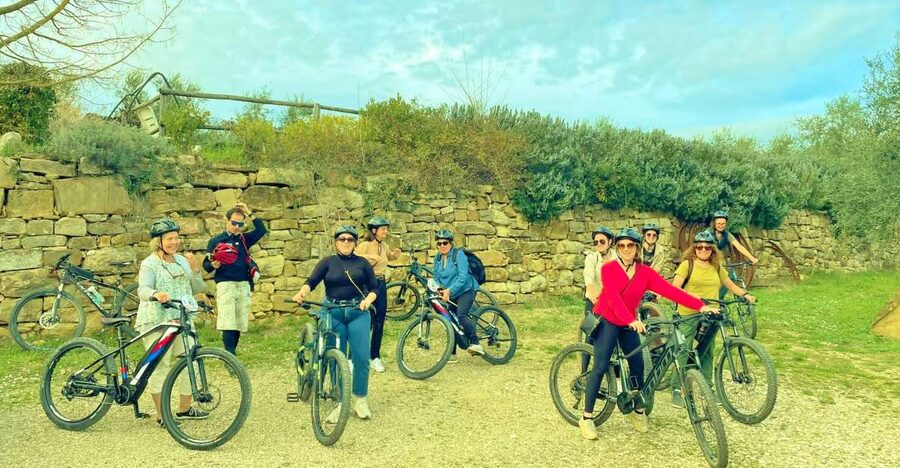 Florence: Country Ebike tour + Wine tasting in organic farm - Why the e-bike route works for a short visit
