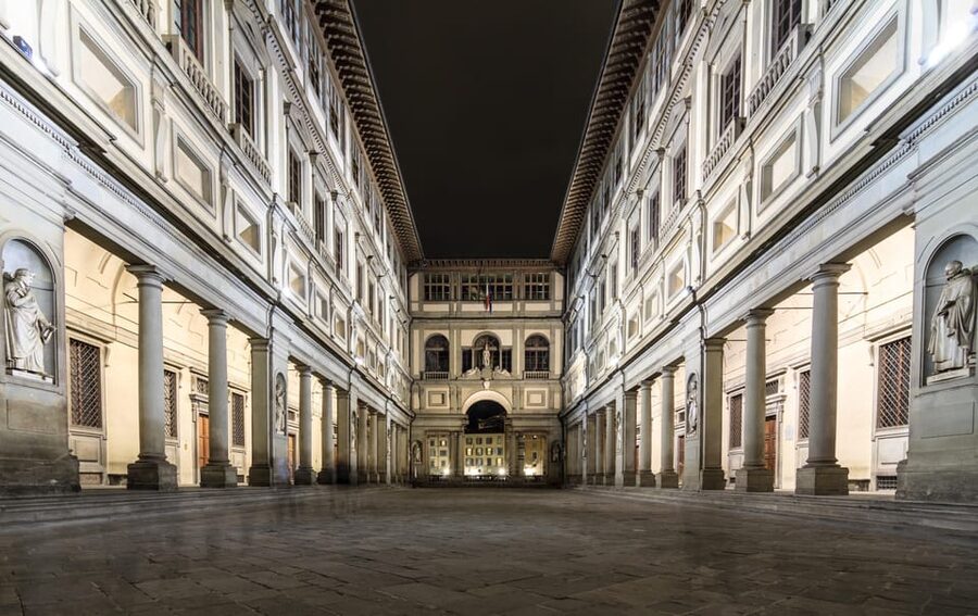 Florence: Dark Secrets & Scandals Evening Walking Tour - The Tower of the Amidei and Santo Stefano al Ponte