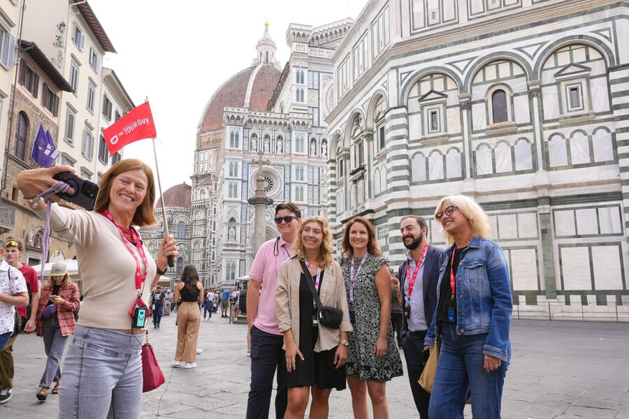 Florence: Duomo Cathedral Guided Tour with Fast-Track Entry - A quick look at the Duomo complex