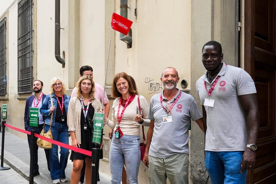Florence: Duomo Cathedral Guided Tour with Fast-Track Entry - Inside Santa Maria del Fiore