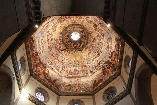 Florence Duomo Cathedral with Host & Audio Guide (Interior Only) - Dress and practical rules inside the Duomo