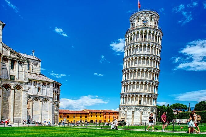 Florence: Duomo Complex with Tickets & City Walk Guided Tour - The Baptistery and its golden ceiling