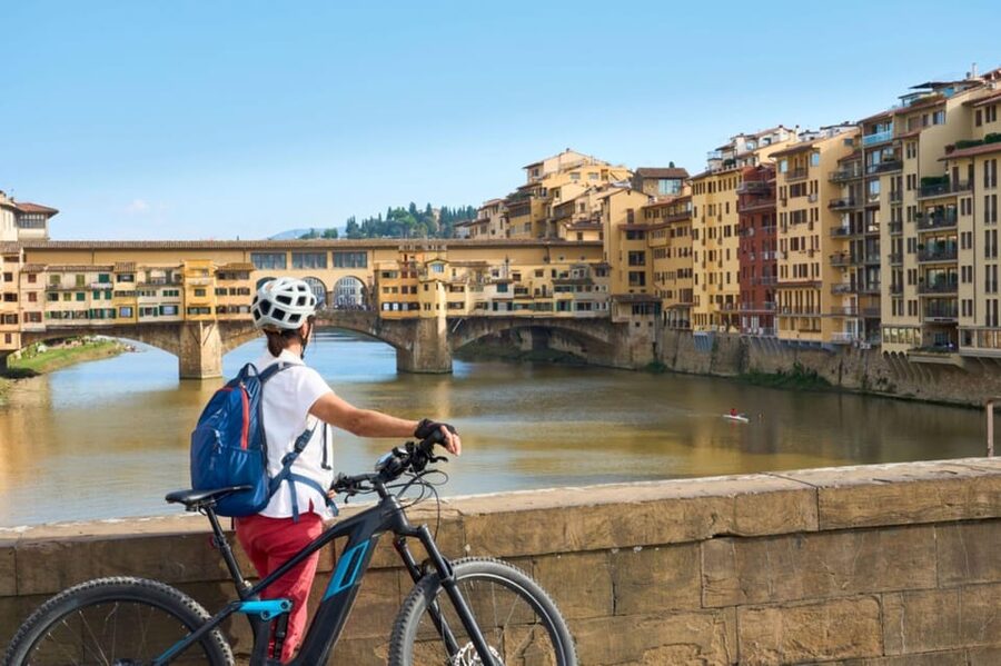 Florence:E-Bike City Tour with stop at Piazzale Michelangelo - Starting near Via Cavour and the Duomo