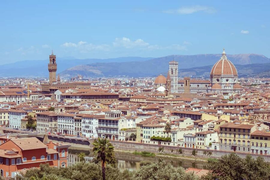 Florence: Eco-Friendly Golf Cart City Tour with Audio Guide - Key points at a glance