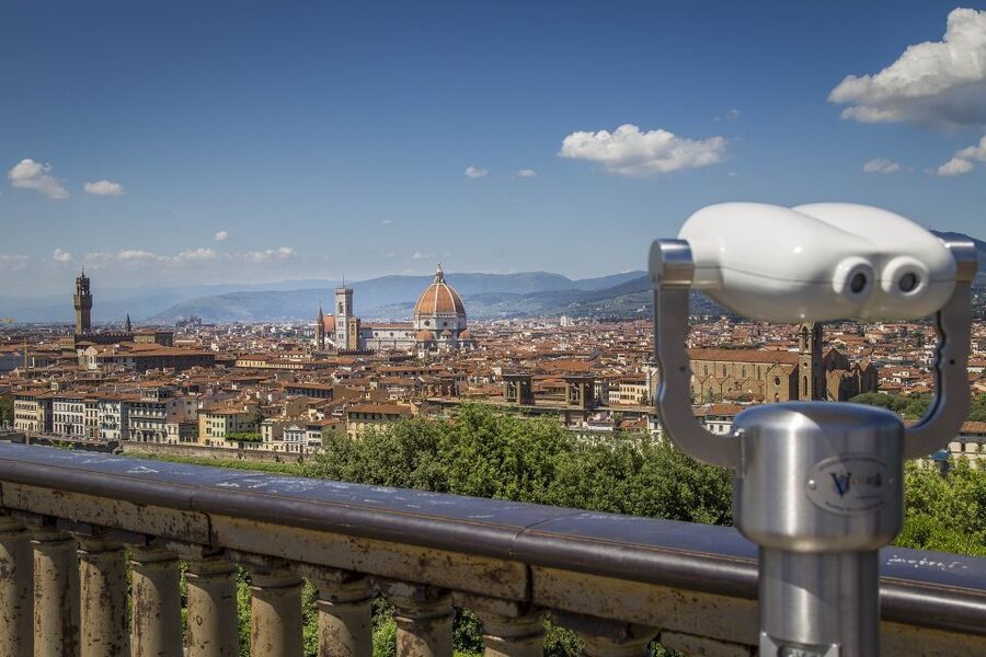 Florence: Eco-Friendly Panoramic Tour in Electric Golf Cart - A quick ride through Florence’s historic core