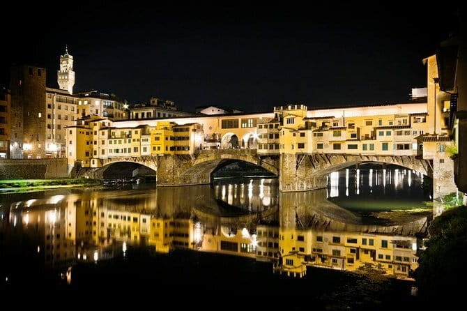 Florence Evening Walking Tour: Stories of Power, Love & Betrayal - Florence after dark, told through family rivalries
