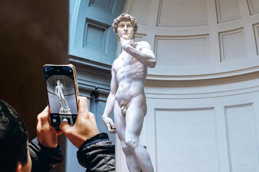 Florence: Exclusive Evening Tour of Michelangelo's David - Group size, guide quality, and the private-viewing claim