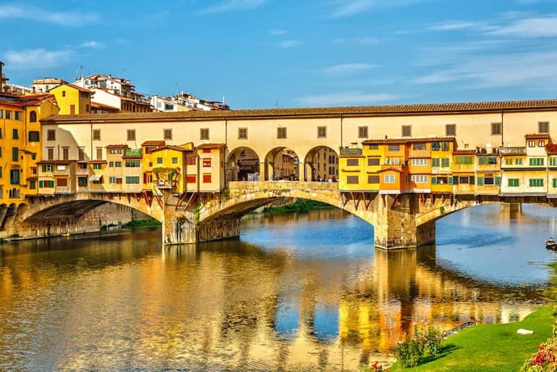 Florence: Exclusive Uffizi Semi-Private Tour, Max 6 People - A guide who keeps the visit human