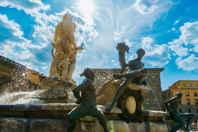 Florence - Express Uffizi Gallery and Leonardo da Vinci Museum - Starting beside Neptune’s Fountain in Piazza della Signoria