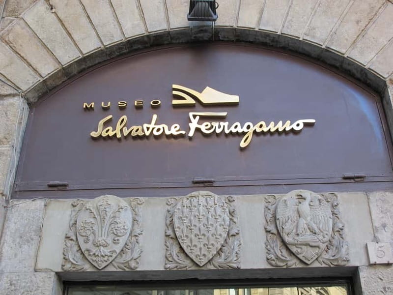 Florence: Fashion History Guided Walking Tour & Museum Visit - Practical details for a smoother walk