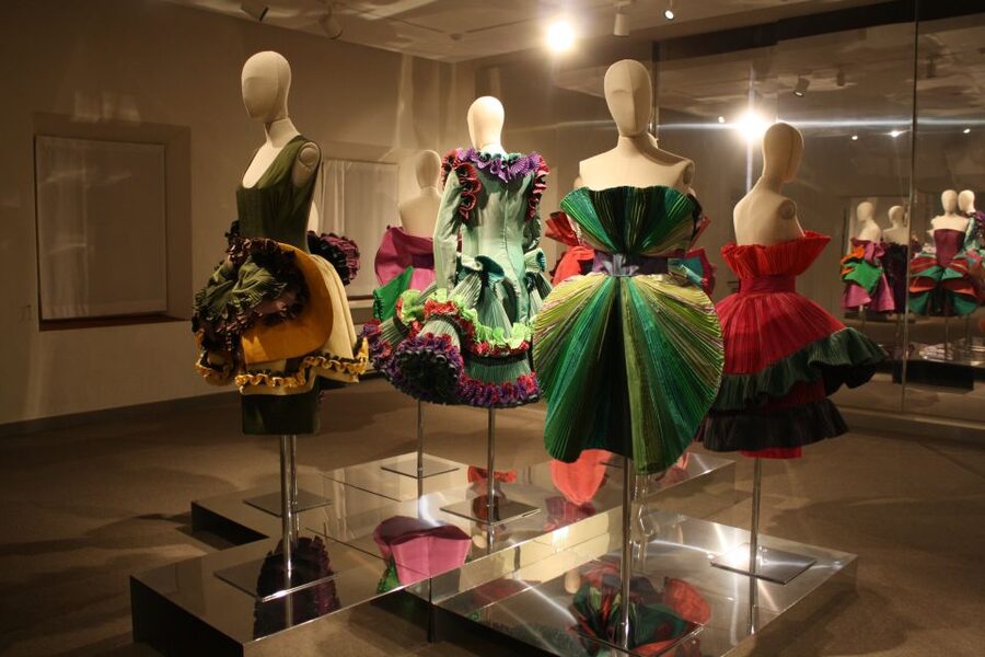 Florence: Fashion Private Tour with Museum Visits - Key points at a glance
