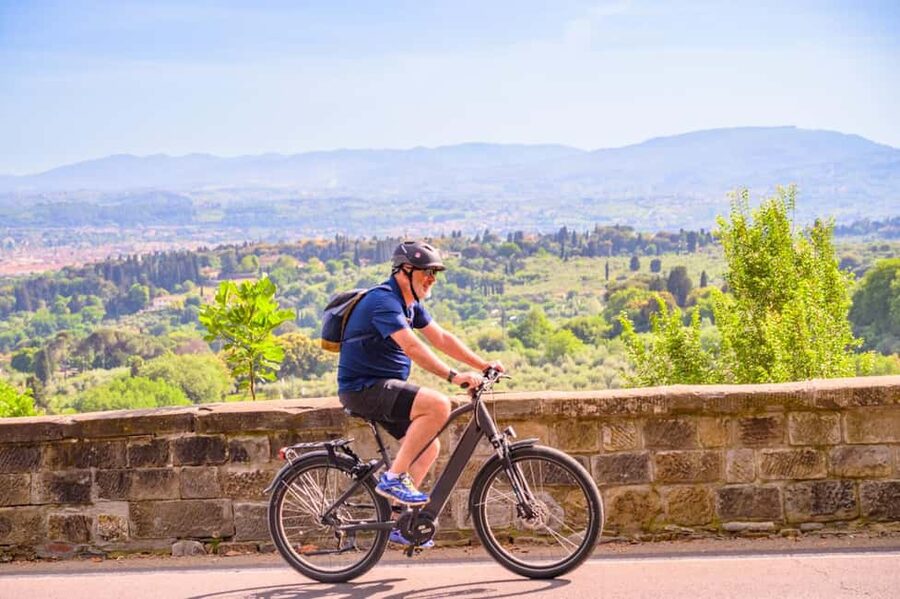 Florence: Fiesole E-Bike Tour with Olive Oil Tasting - Practical tips for a smoother five hours