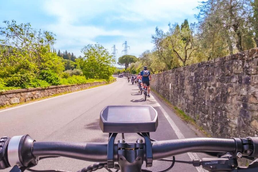 Florence: Fiesole E-Bike Tour with Olive Oil Tasting - Climbing toward Fiesole