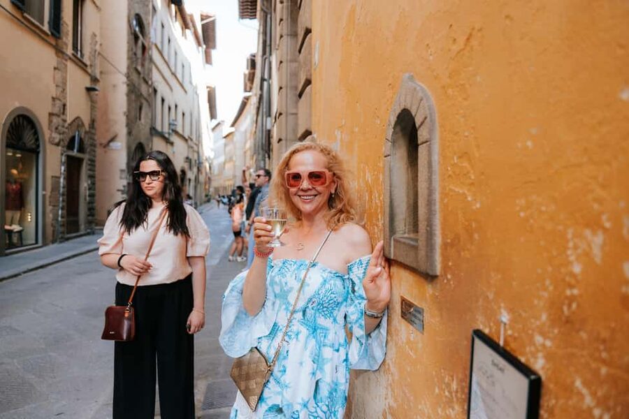 Florence: Food & Wine Tour in Oltrarno Neighborhood - Finishing with organic regional gelato