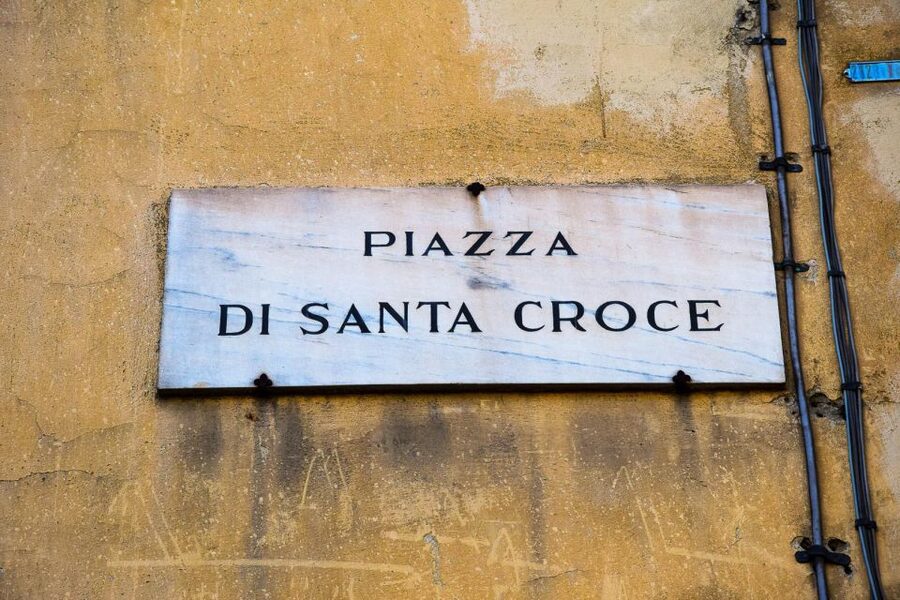 Florence Footsteps: Unveiling the Treasures of the Medicis - The historic market and Tuscan flavors