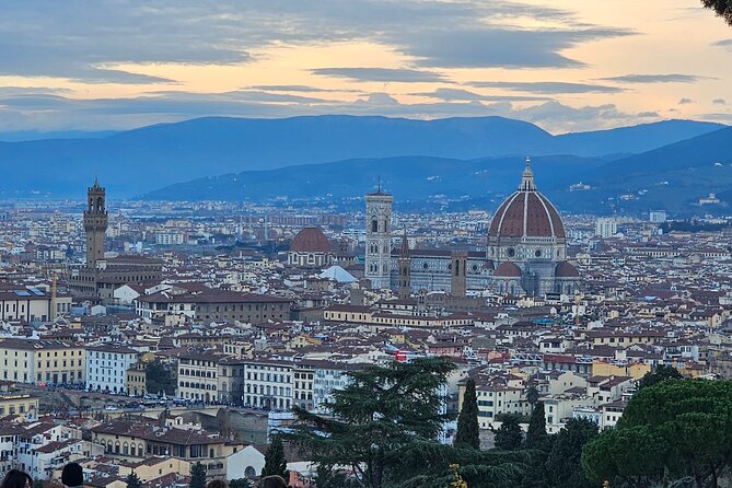 Florence Golden Hour Walking tour with Piazzale Michelangelo - Key points at a glance