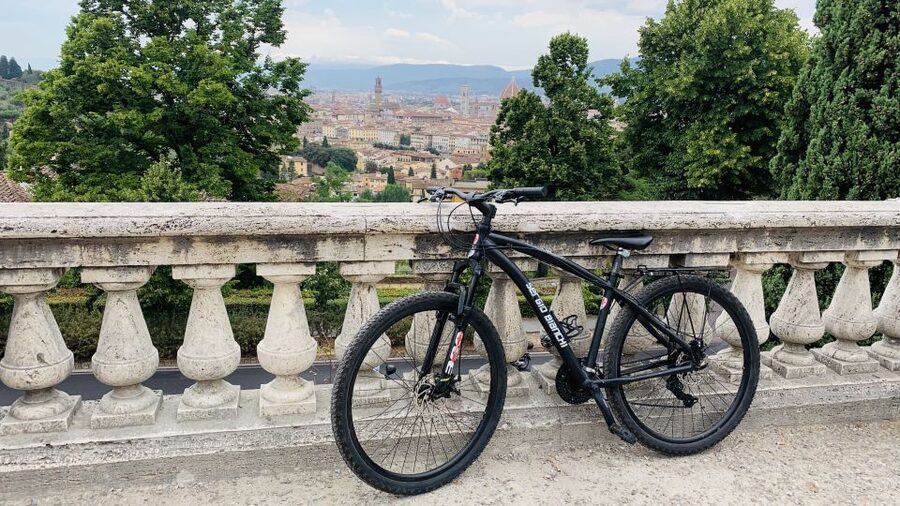 Florence: Guided Bike Tour with Piazzale Michelangelo - Ponte Vecchio and the city’s famous river crossing