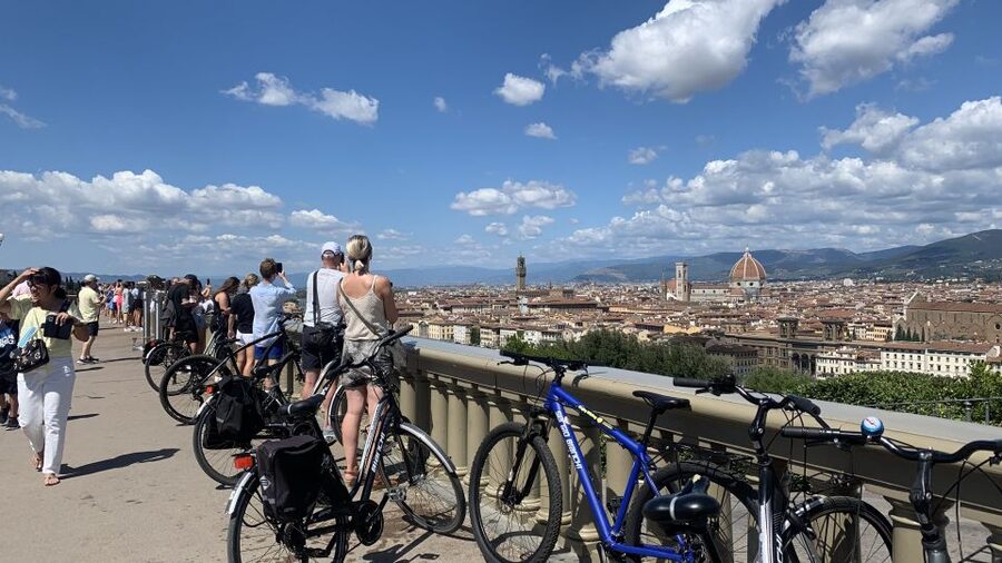Florence: Guided Bike Tour with Piazzale Michelangelo - Dante’s house and a final look at the Duomo