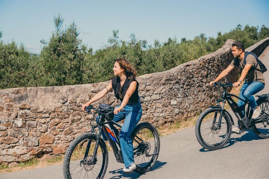 Florence: Guided Electric Bike Tour with Gelato - San Miniato al Monte and the Romanesque hilltop