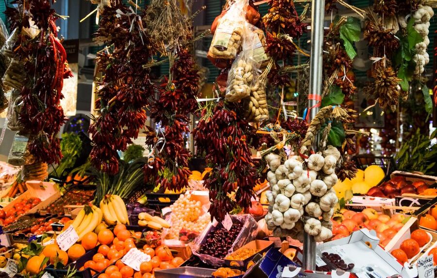 Florence: Guided Food and Wine Walking Tour - Focaccia, cold cuts, and Tuscan cheese