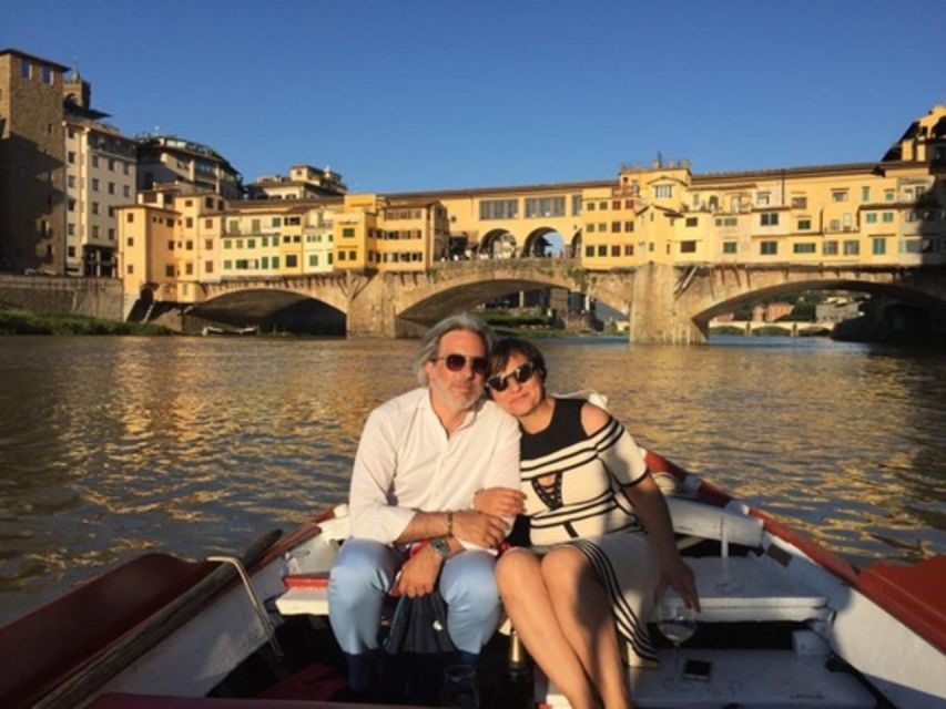 Florence: Guided Gondola Boat Tour with a Glass of Wine - What you see between the riverbanks
