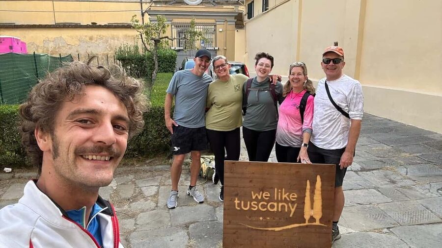 Florence: Half-Day Tuscan Countryside E-bike Tour with Wine - Leaving Florence through Oltrarno