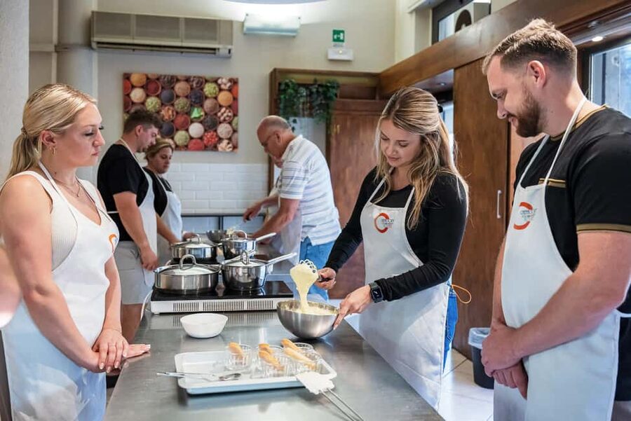 Florence: Handmade Pasta & Dessert Class with Unlimited Wine - Timing, Arrival, and Practical Details