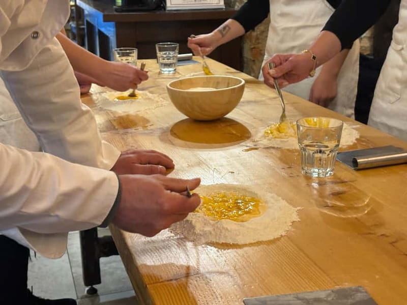 Florence: Handmade Ravioli & Pasta Class with Unlimited Wine - Key points at a glance