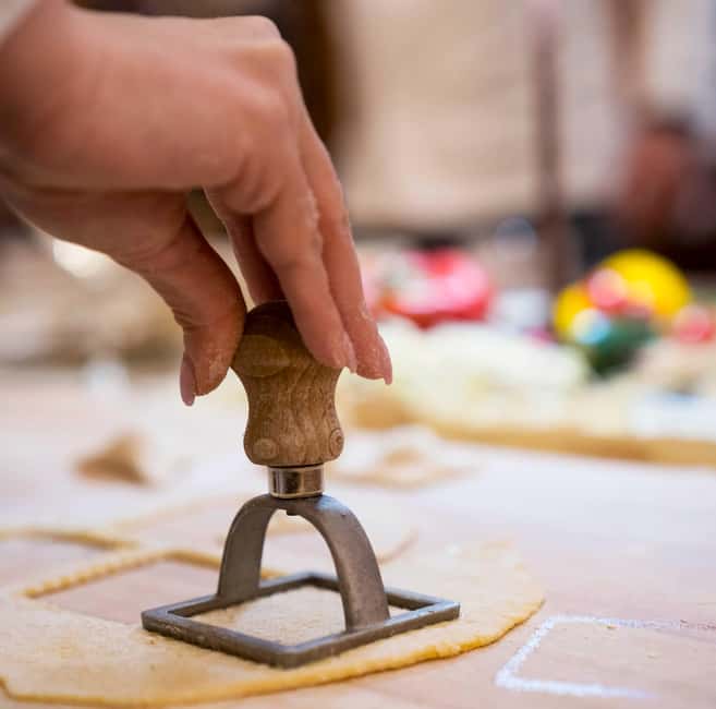 Florence: Handmade Ravioli & Pasta Class with Unlimited Wine - Who should book this Florence pasta class