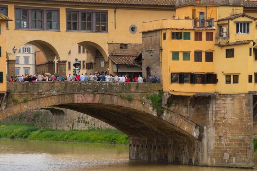 Florence: Highlights and Small-Group Accademia Tour - The best Ponte Vecchio photo from Ponte Santa Trinita