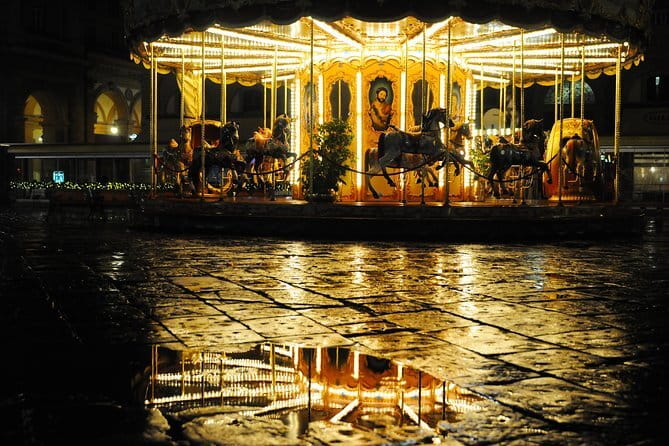 Florence Highlights Walking Tour By Night with Expert Guide - Why an evening walk works well in Florence