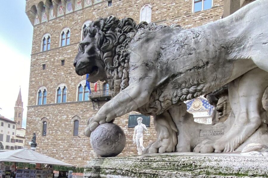 Florence historical centre and legends tour for small groups - Key points to know before booking