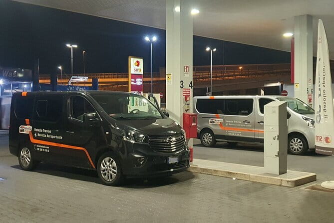 Florence hotels to Florence Airport (FLR) - Departure Private Transfer - How the pickup works at your Florence address