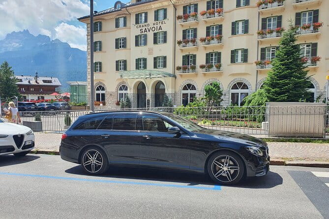 Florence hotels to Florence Airport (FLR) - Departure Private Transfer - The 20-minute ride to Florence Airport