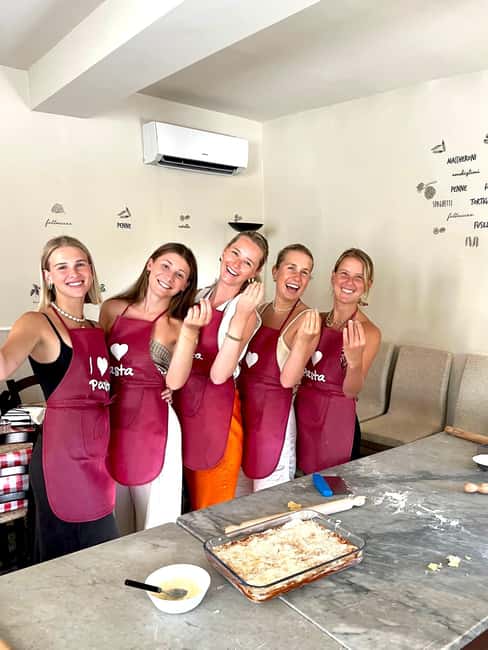 Florence: Lasagna and Spaghetti-Making Class - Making spaghetti by hand