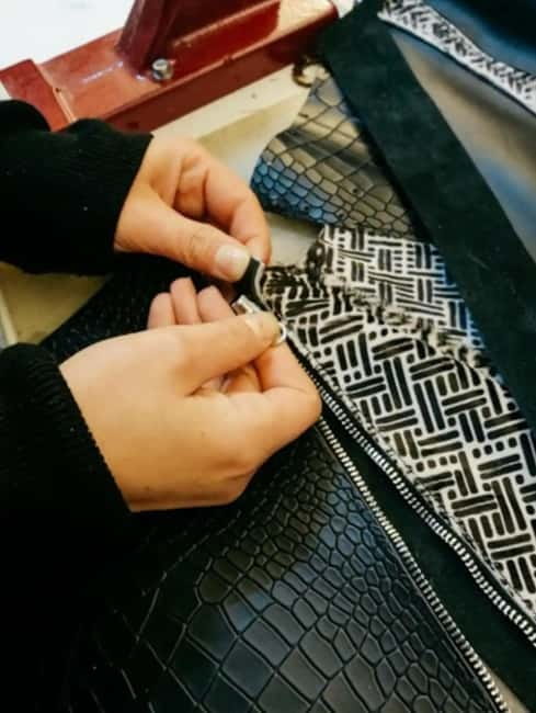 Florence: Leather Wallet-Making Workshop with Coffee - Key things to know before you book