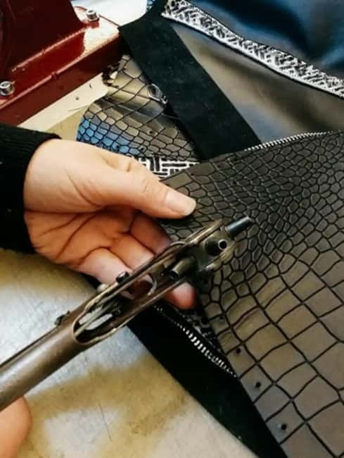 Florence: Leather Wallet-Making Workshop with Coffee - From leather pieces to a finished wallet