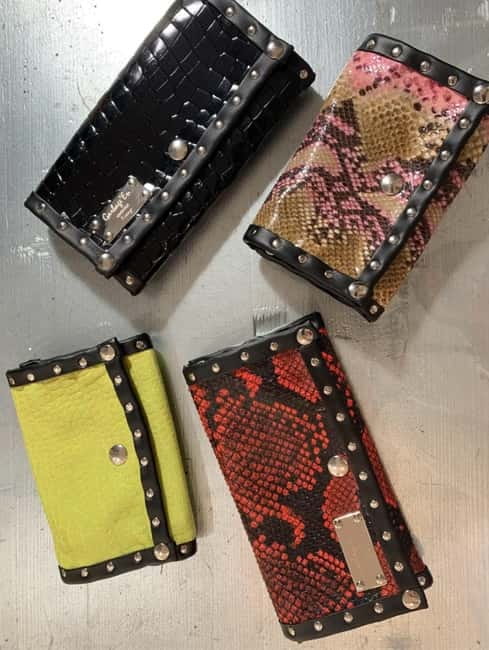 Florence: Leather Wallet-Making Workshop with Coffee - Coffee, tea, and a slower pace