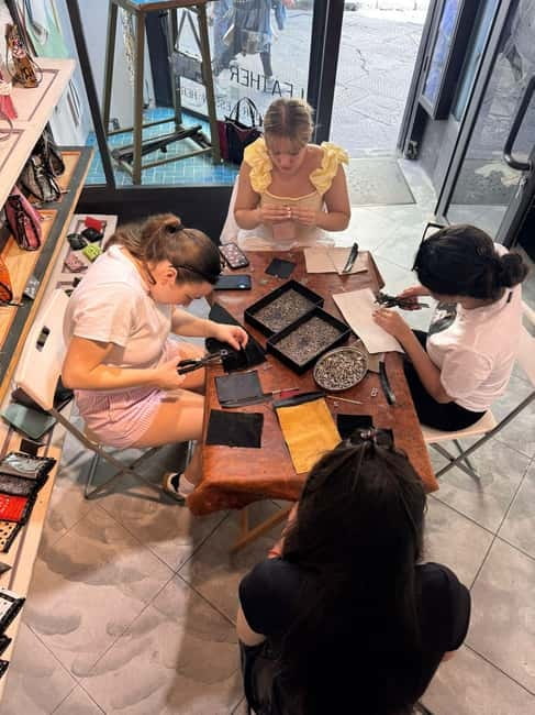 Florence: Leather Wallet-Making Workshop with Coffee - A craft experience for different ages and abilities