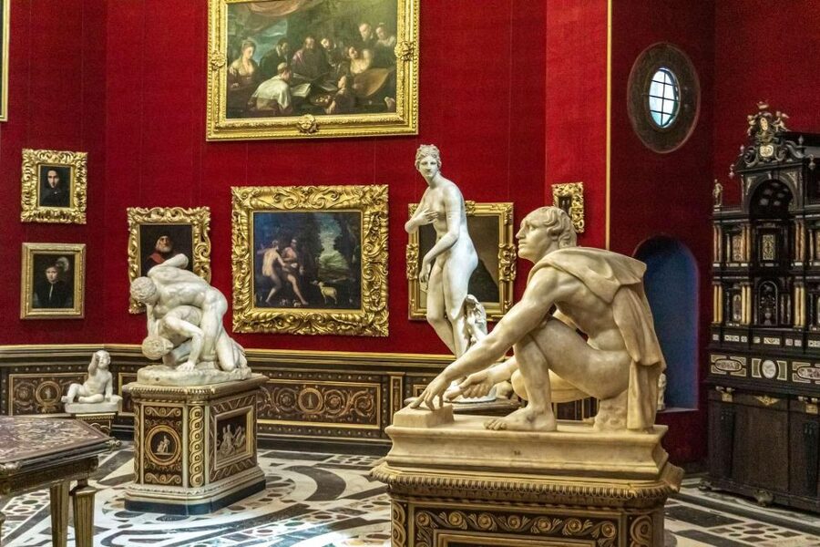 Florence: Leonardo da Vinci Guided Walking Tour with Museum - Two hours or four hours?