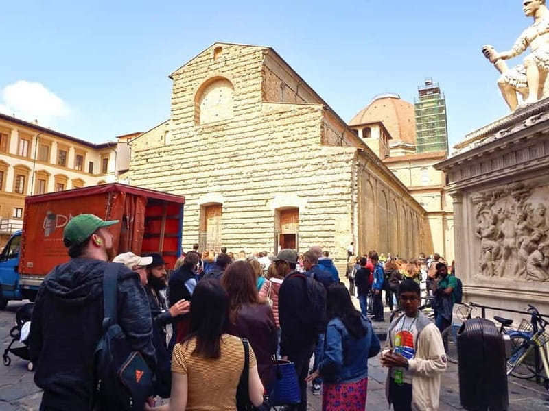 Florence: Medici Family Guided Walking Tour - What the guide adds to the experience